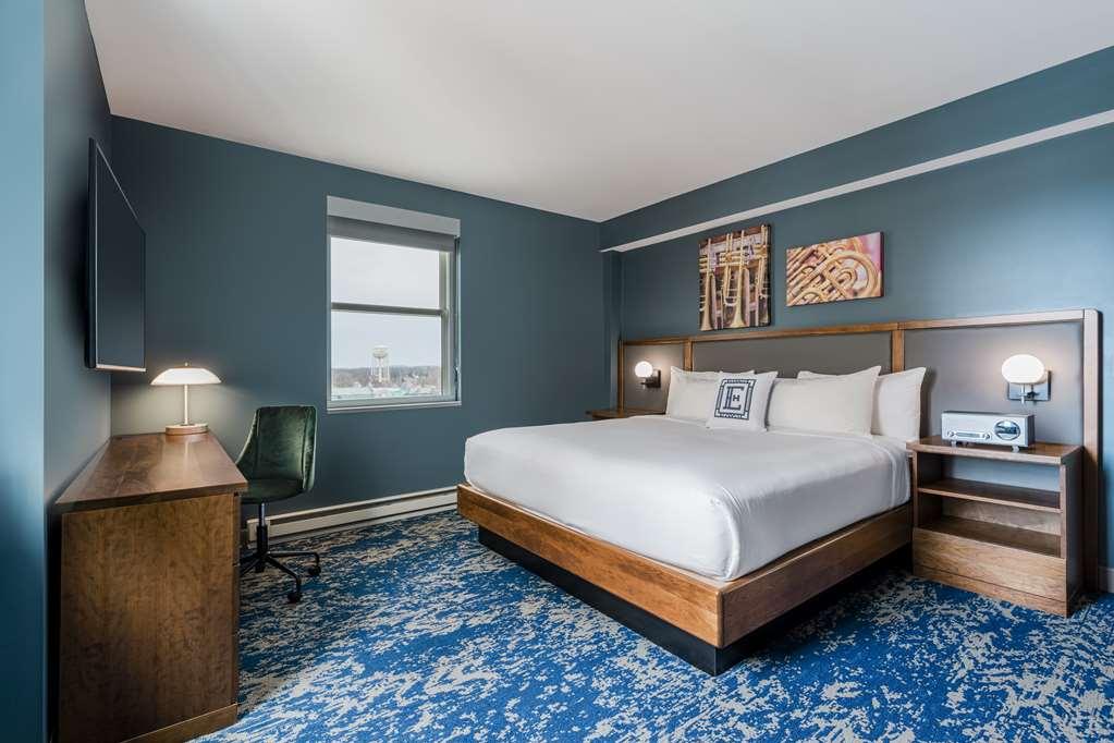 Hotel Elkhart, Tapestry Collection By Hilton Стая снимка